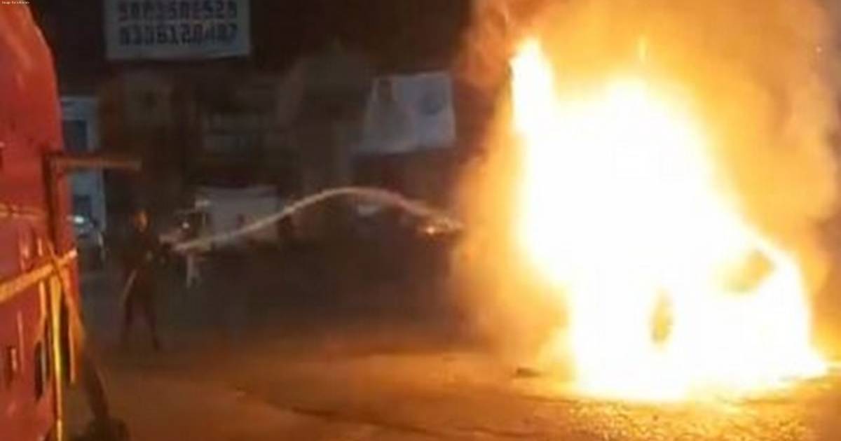 CNG-run car catches fire in Maharashtra's Pune